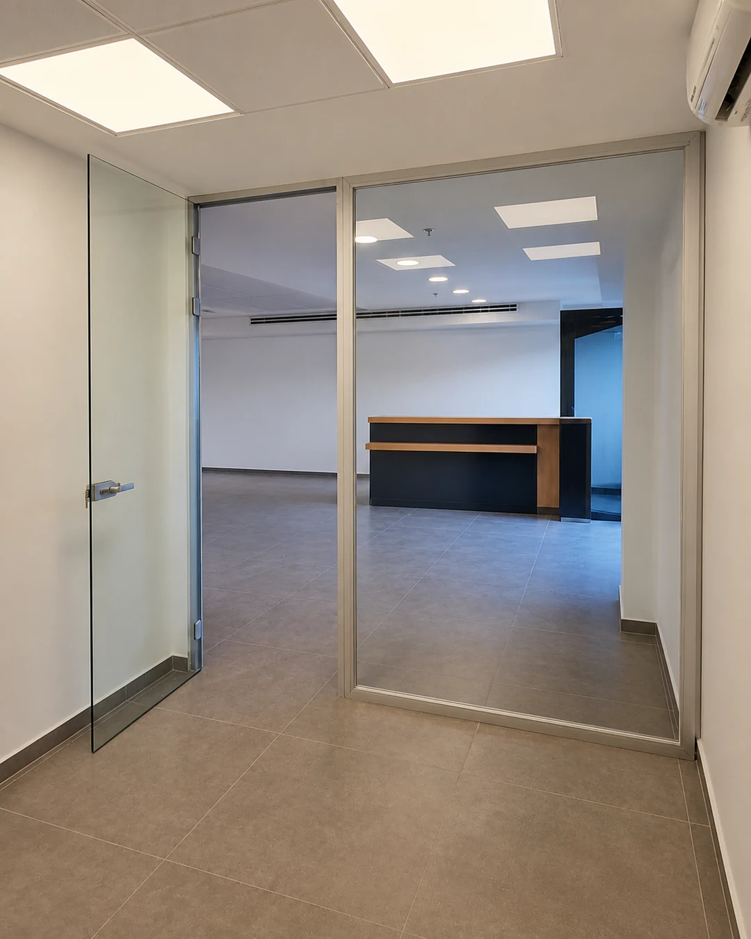 06-clear-glass-aluminum-framed-partition-02-1080x1350
