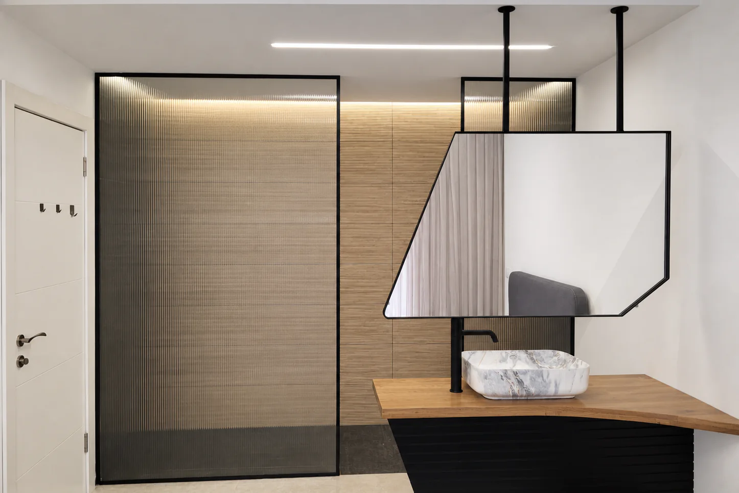 19-clear-glass-bathroom-fluted-glass-mirror-3x2